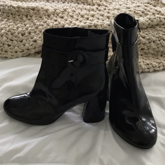 Nine West Patent Leather Black Ankle Booties - Picture 1 of 10